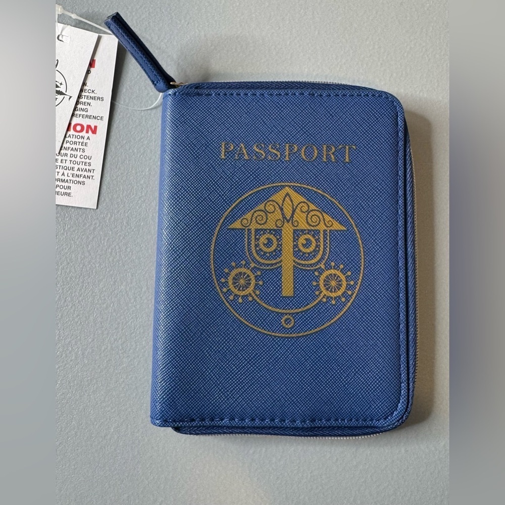 Disney parks it’s a small world Blue and Gold Passport zippered Wallet holder